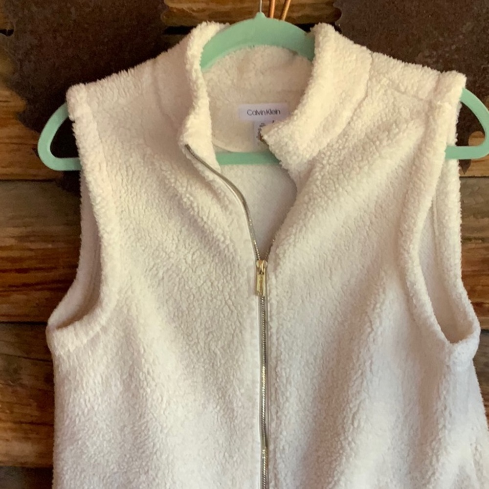 Calvin Klein off white fleece vest
